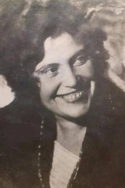 Ада Артемьевна Чумаченко (1887-1954) - русская поэтесса, писательница и драматург. Художественный портрет.