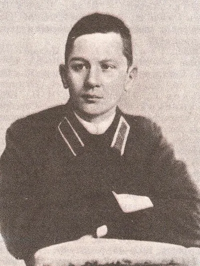 Василий Комаровский (1881-1914) - поэт Серебряного века. Художественный портрет.